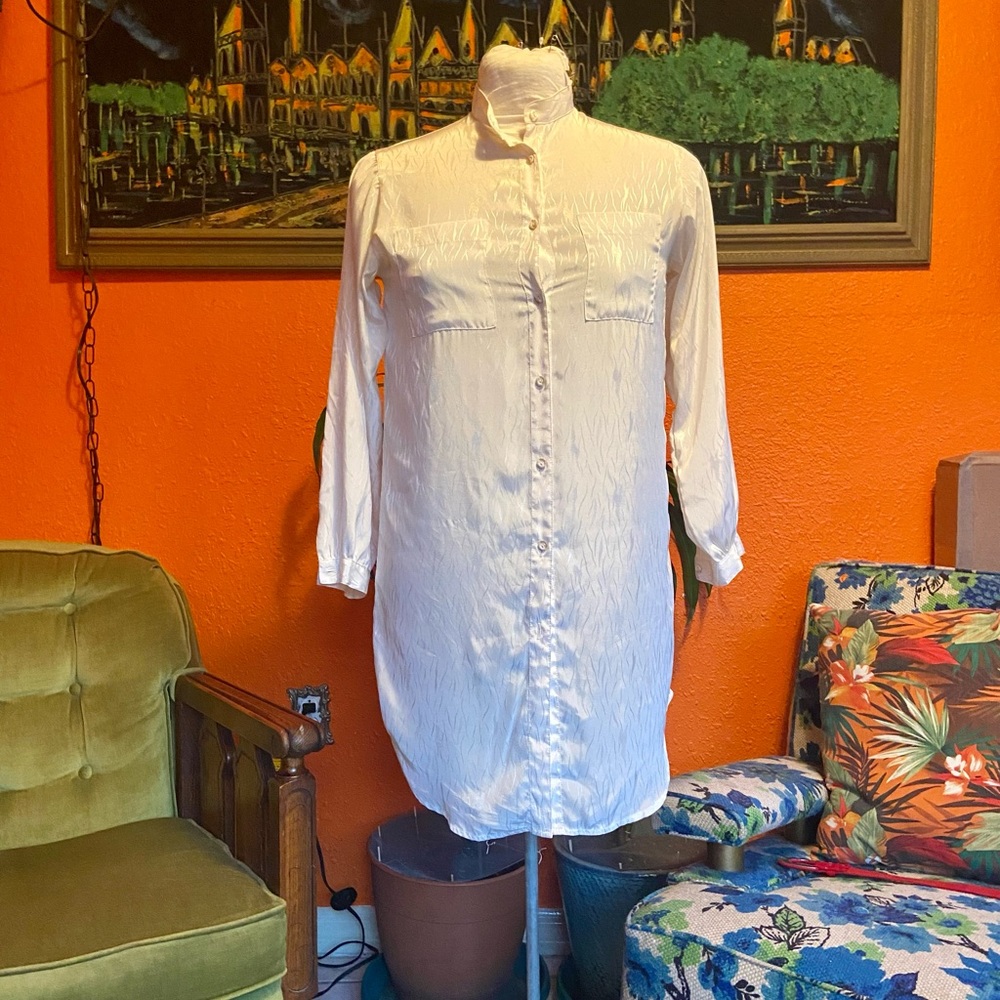 90s Tiger print cream blouse